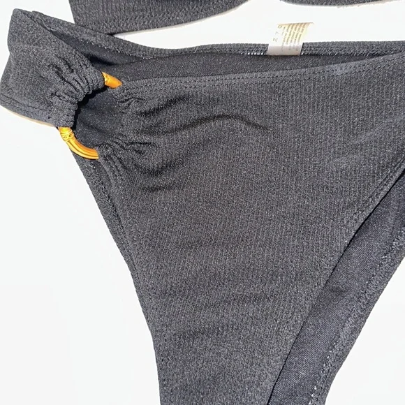 Two piece black bikini - Picture 3 of 5